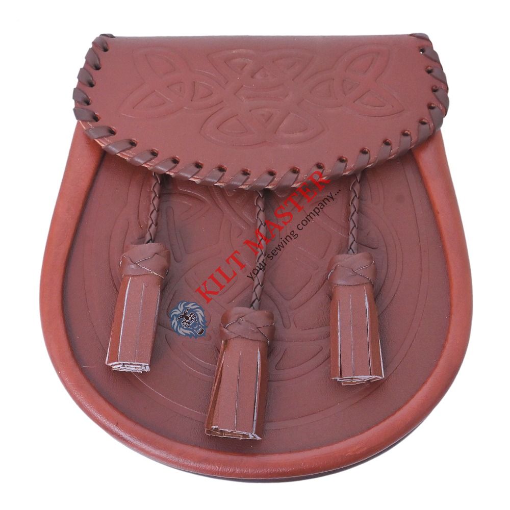 Classic Wallace Tasseled Leather Sporran Front